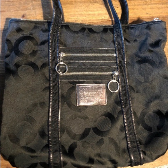 Coach Poppy - Picture 1 of 4